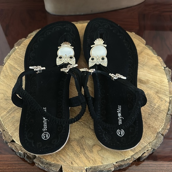 Beauty Max Women’s Owl & Buttetfly Emblem Strappy Sandals, Black - Picture 8 of 10